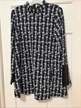 Tyler Boe Black and White Houndstooth A-Line Top